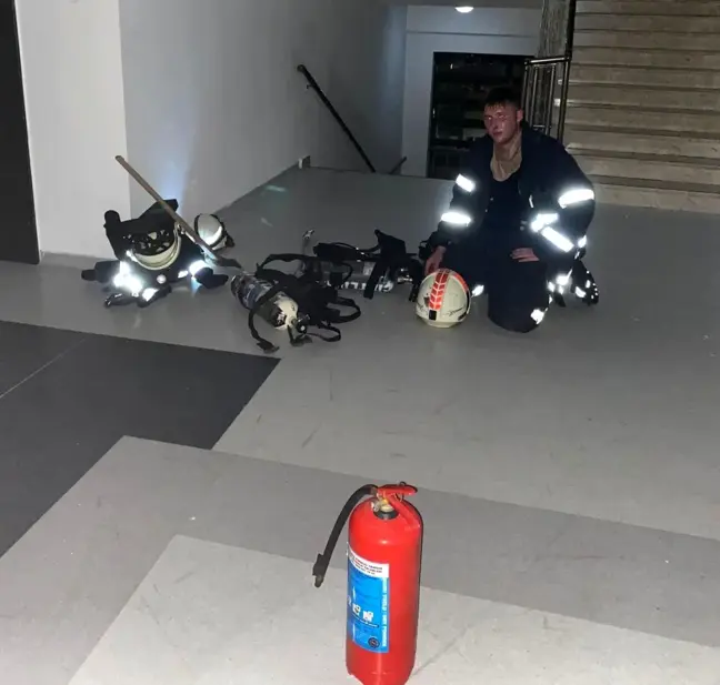 Yalova'da bir okulda bilgisayar yangını