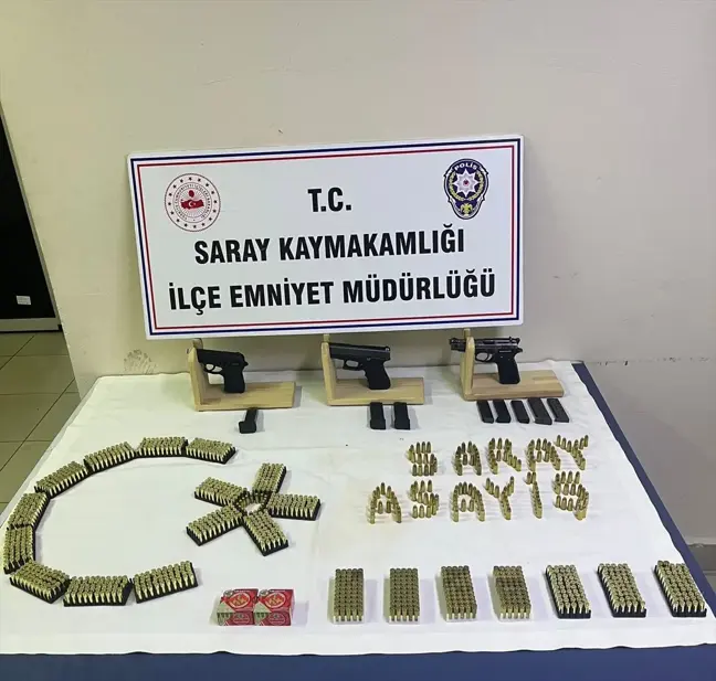 Tekirdağ'da Ruhsatsız Silah Operasyonu: 3 Tabanca ve 1250 Fişek Ele Geçirildi