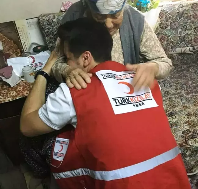 Genç Kızılay Aydın'da Anlamlı Çalışmalarıyla Dikkat Çekiyor