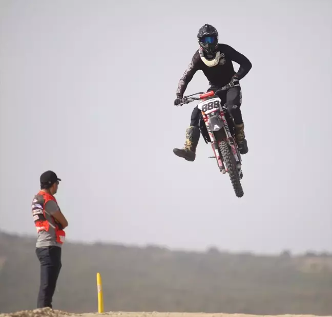Türkiye Motokros Şampiyonası Gönen'de başladı