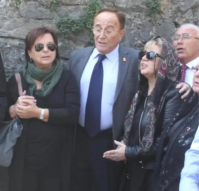 Zeki Müren, Bursa'daki Kabri Başında Anıldı