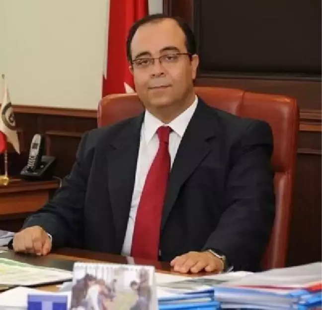 Eski rektöre 'FETÖ'ye yardım'dan hapis