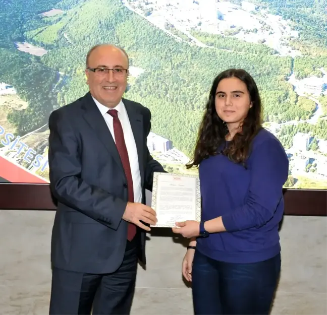 Fakülte Birincilerine YÖK'ten Takdir Belgesi