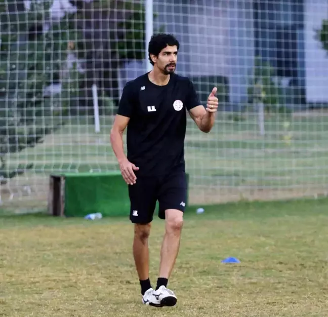 Antalyaspor'da Nuri Şahin'in ekibi belli oldu