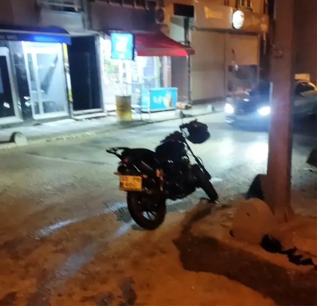 Keşan'da kamyonet ile çarpışan motosikletin sürücüsü yaralandı