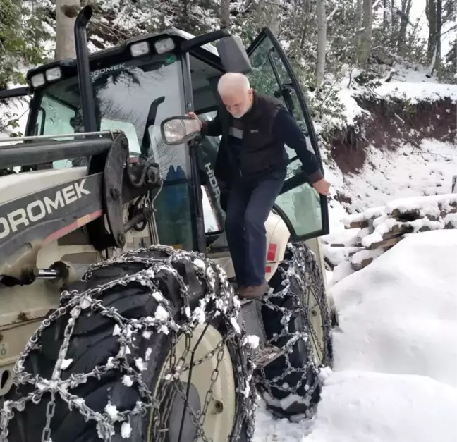 Kepçe operatörleri korona olunca, iş makinesinin başına Belediye Başkanı geçti