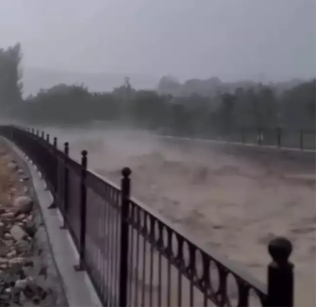 Sivas Gürün'de Sağanak Sel Baskınlarına Yol Açtı