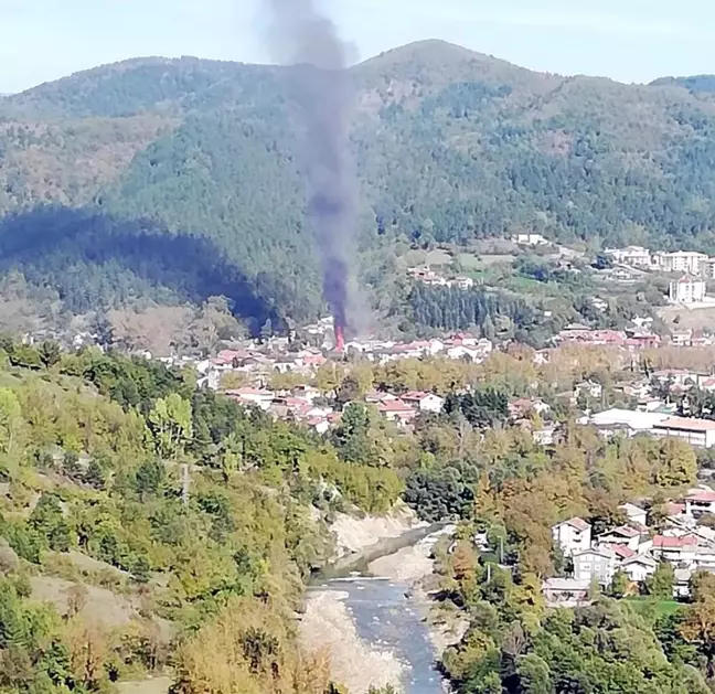 Bartın'da Tarihi Camide Yangın: Çatı Tamamen Yandı