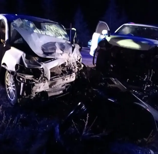 Burdur'da Otomobil Çarpışması: 1 Ölü, 2 Yaralı