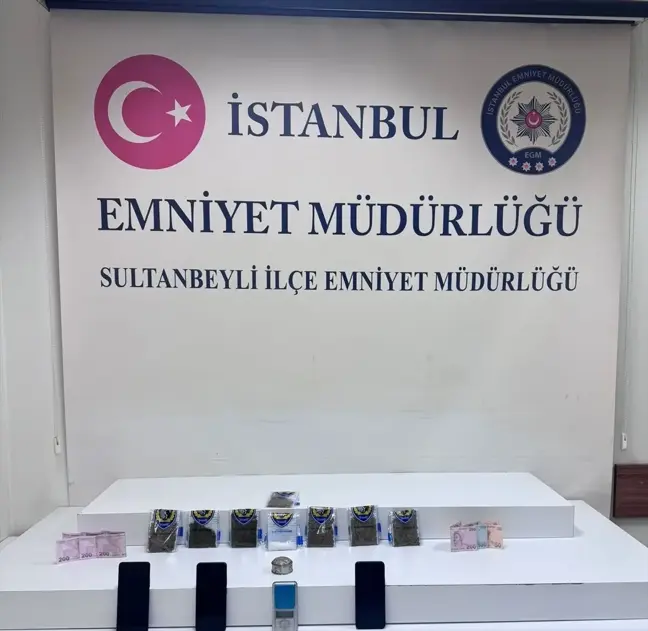 Sultanbeyli'de Uyuşturucu Ticareti Yapan 6 Şüpheliden 2'si Tutuklandı