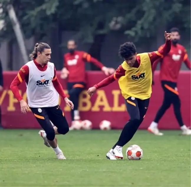 Galatasaray'da Lokomotiv Moskova maçı hazırlıkları başladı