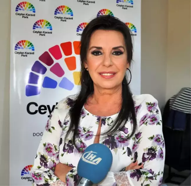 Çukur Dizisinin 'Sultan Anası' Diyarbakır'da Sevenleriyle Buluştu