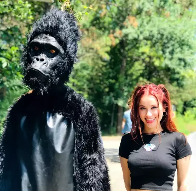 'Mavi Mavi'ye King Kong'lu klip