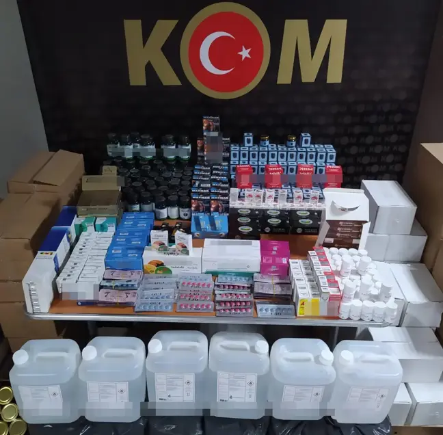 İzmir merkezli kaçak ilaç operasyonunda 23 kişi yakalandı