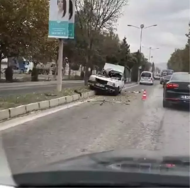 Elazığ'da Fiat Tofaş Kazası: Sürücü Yaralandı