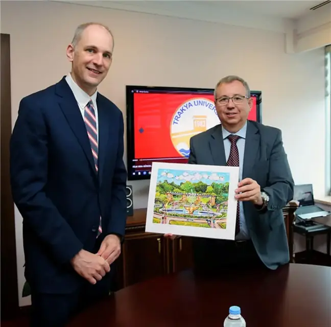 Missouri-Kansas Şehir Üniversitesi Direktörü Trakya Üniversitesi'ni ziyaret etti