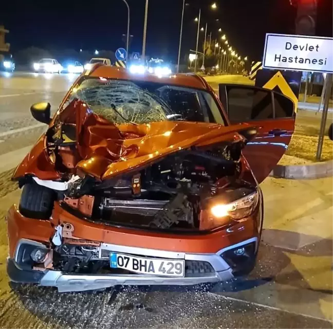 Mersin'de Trafik Kazası: 2 Kişi Hayatını Kaybetti