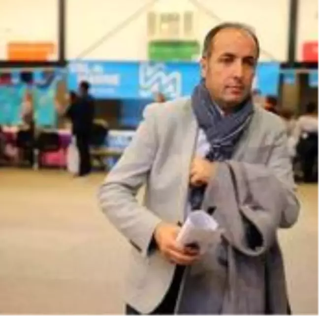 Oltulu Yavuz, Valenton'a Belediye Başkanı seçildi