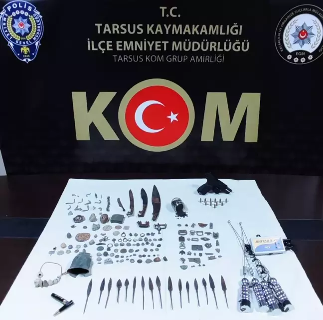 Mersin'de minibüste 159 parça tarihi eser ele geçirildi