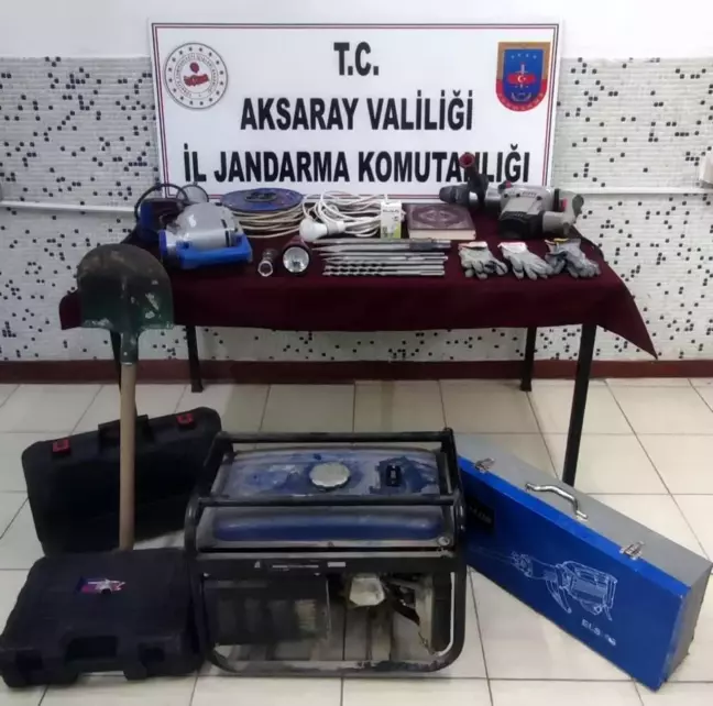 Aksaray'da Kaçak Kazı Yapan 3 Defineci Yakalandı