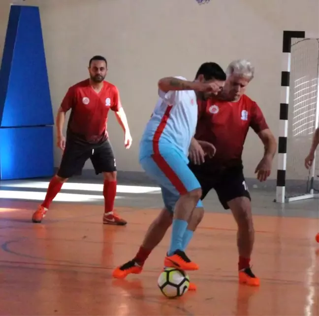 Futbolun Efsaneleri Manisa'da Genç Hükümlülerle Maç Yaptı