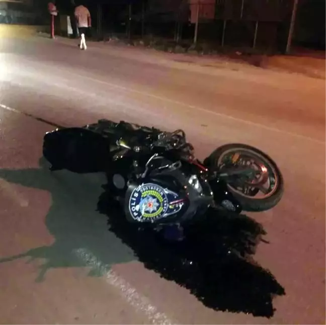 'Dur' ihtarına uymayan sürücü, kaçarken motosikletli polise çarptı