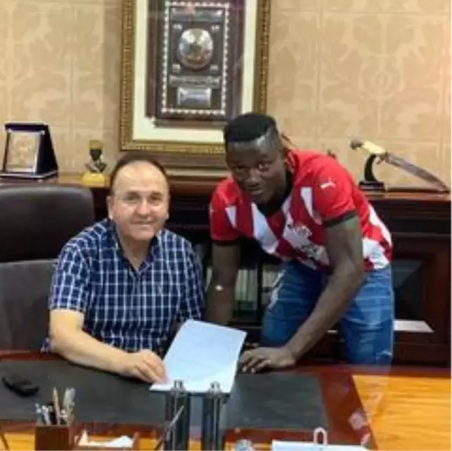 Son dakika haber | Casimir Ninga resmen Sivasspor'da