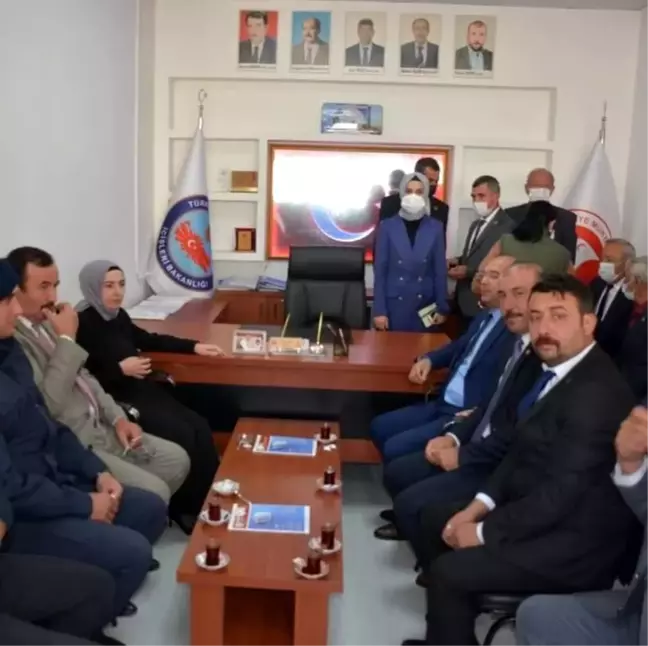 Seyitgazi ilçesinde Muhtarlar Günü kutlandı