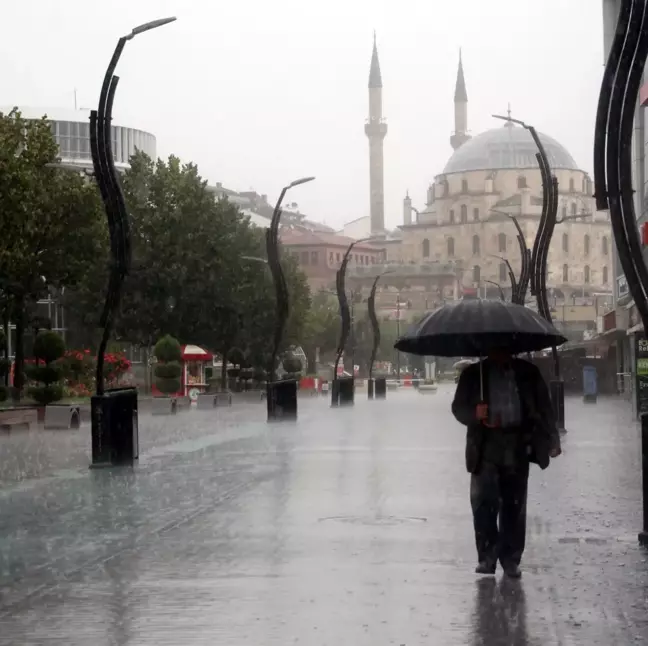 Bolu'da Sağanak Yağış Hayatı Olumsuz Etkiledi