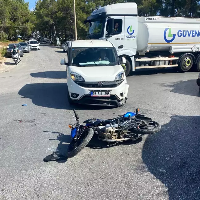 Manavgat'ta Trafik Kazası: Motosiklet Sürücüsü Yaralandı