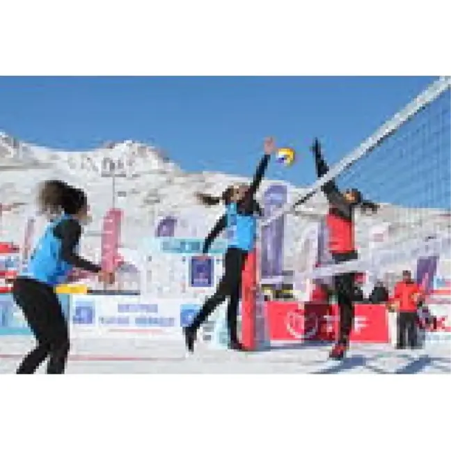 Kar Voleybolu Avrupa Kupası'nın İlk Etabı Erciyes'te Tamamlandı