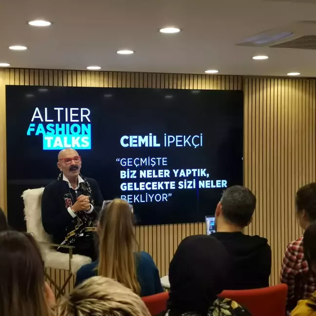 Cemil İpekçi moda öğrencileriyle buluştu