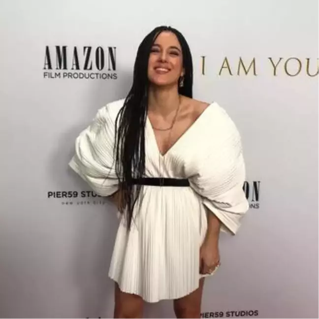 Cansu Tosun, yeni imajı ile New York'ta!