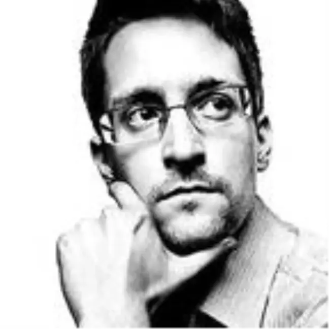 ABD'de CIA belgelerini sızdıran Snowden 5 milyon dolar ödeyecek