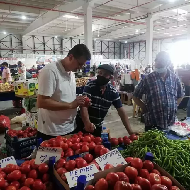 Kırklareli'nde kapalı pazar yerindeki esnaf denetlendi