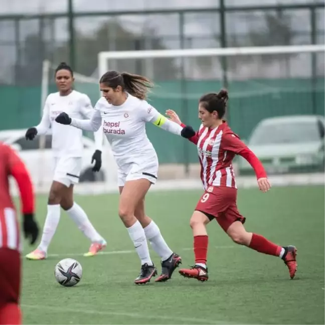 Galatasaray ile Dudullu arasında oynanacak olan Kadınlar Süper Ligi maçı D-Smart'ta