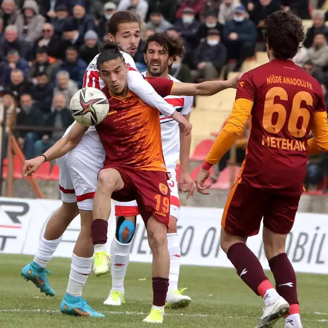 TFF 2. Lig: Turgutluspor: 1 Niğde Anadolu FK: 3