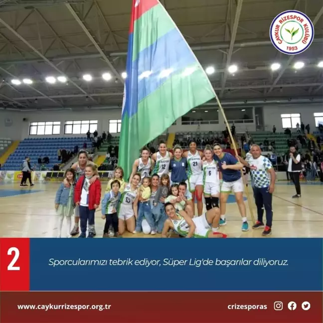 Süper Lig'den düşmeyi garantileyen Rizespor'dan Süper Lig'e yükselen Rize Belediyespor'a kutlama