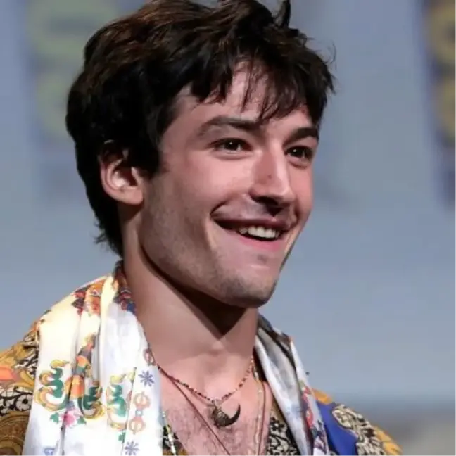 Ezra Miller kimdir? Ezra Miller kaç yaşında, nereli? Ezra Miller mesleği ne? Ezra Miller hayatı ve biyografisi!