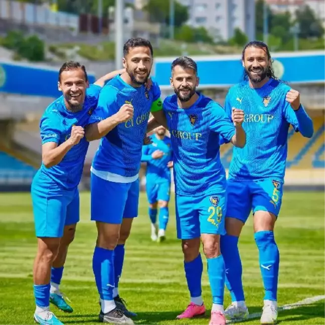 Bucaspor 1928, Zonguldak Kömürspor'u mağlup ederek zirveyi takip ediyor