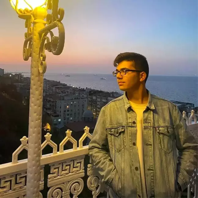Aydın'ın Germencik ilçesinde genç bir kişi silah kazası sonucu hayatını kaybetti