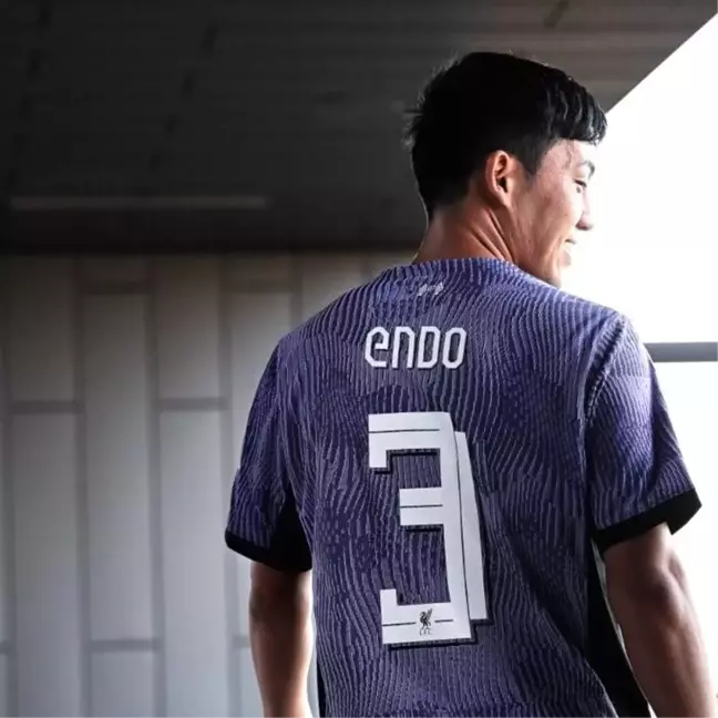 Liverpool, Japon defans oyuncusu Wataru Endo'yu transfer etti