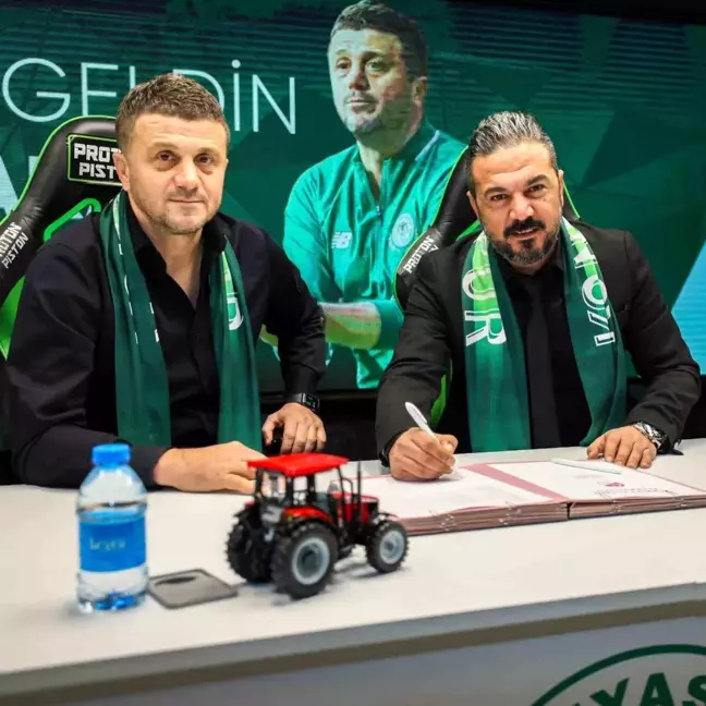 Konyaspor, Hakan Keleş ile resmi sözleşme imzaladı