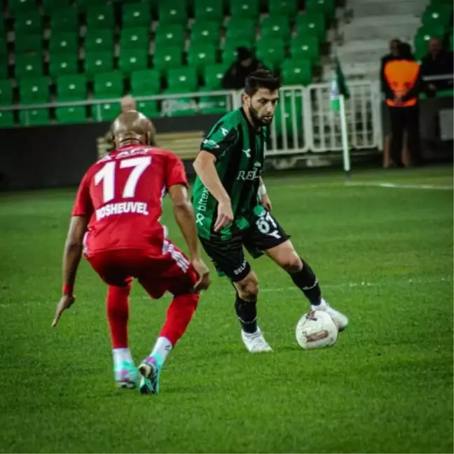 Sakaryaspor ve Erzurumspor FK Berabere Kaldı