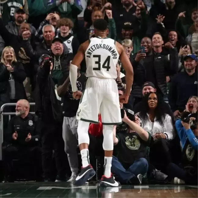 Antetokounmpo'nun 64 sayılık performansıyla Bucks galip