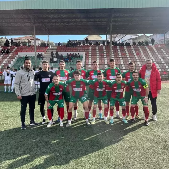 1308 Osmaneli Belediyespor İlk Yarıyı Gol Yemeden Tamamladı