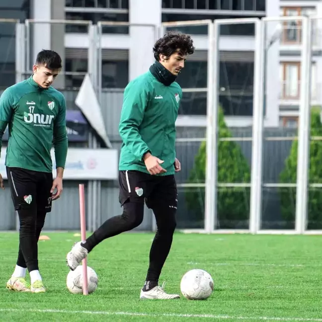 Bursaspor'da devre arası çalışmaları sürüyor