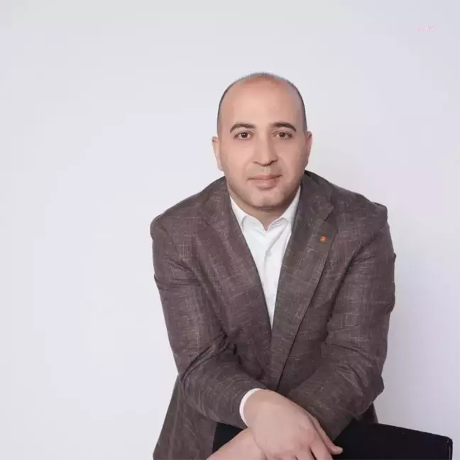 Mimar Sedat Yalçınkaya CHP'den Bakırköy Belediye Başkan aday adayı oldu