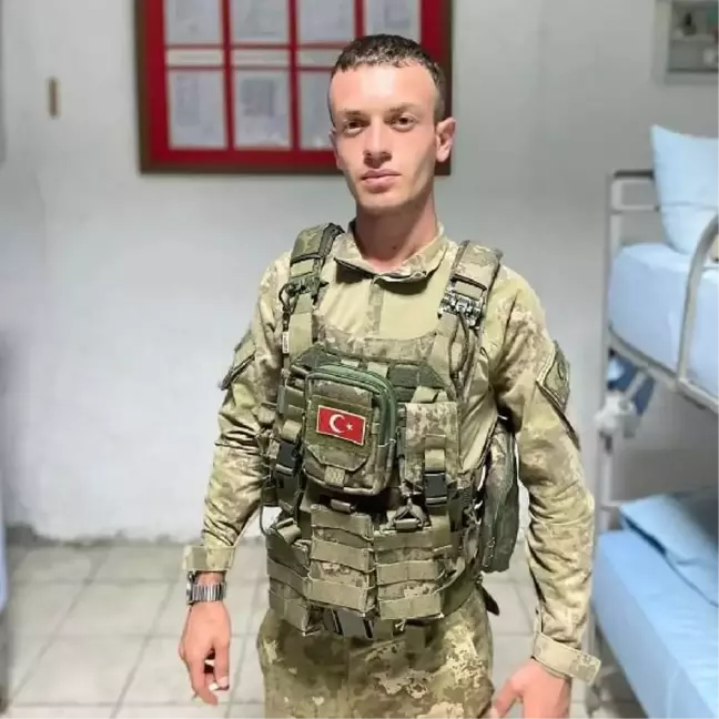 Pençe-Kilit Harekatı'nda şehit olan İstihkam Sözleşmeli Er Murat Atar'ın cenazesi Ordu'da defnedildi