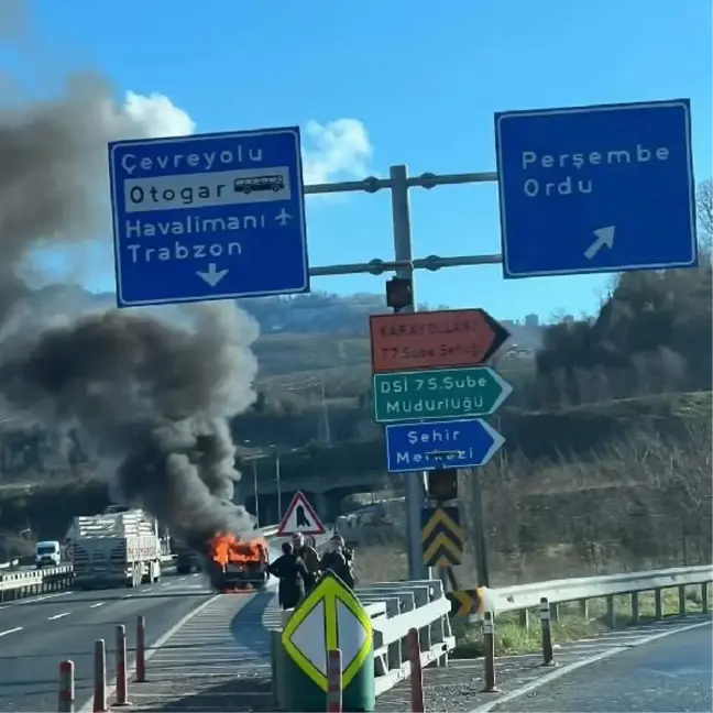 Ordu'da Torununu Hastaneye Götürürken Araç Alev Aldı